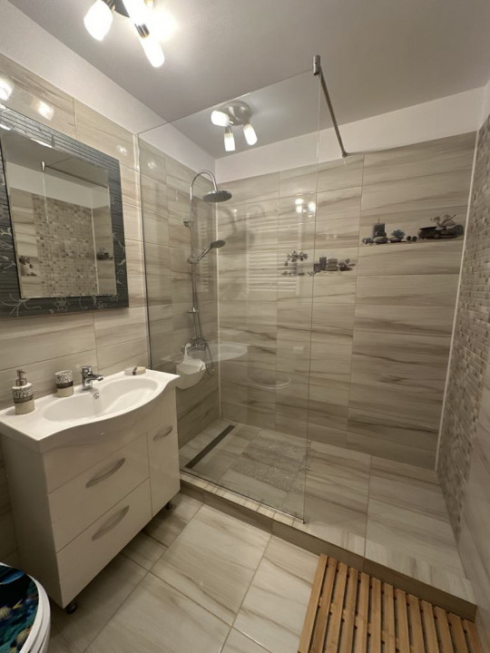 Aviatiei-Metrou Aurel Vlaicu centrala proprie, loc parcare 